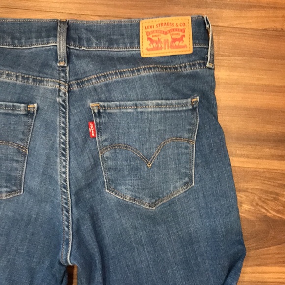 Levi’s 311 Shaping Skinny Denim Jeans - Picture 3 of 4